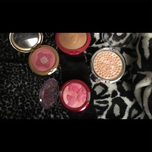 Blush,hilight, bronzer